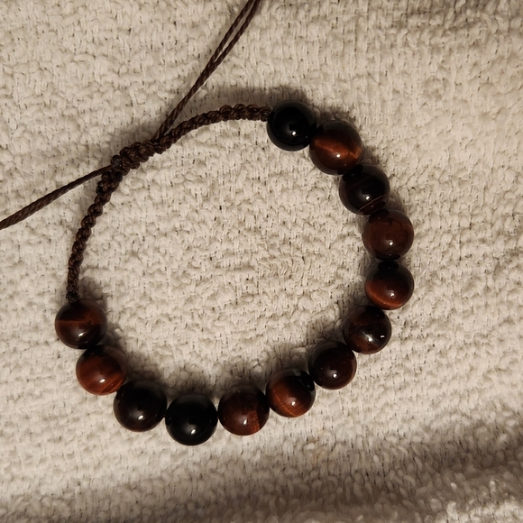 Red Tiger’s Eye Bracelet — Grounding Energy & Confidence Crystal Jewelry - Picture 3 of 3